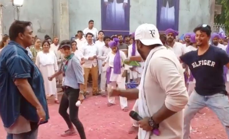 Diiksha Nagpal (second from left) in a still during the dance practice of the Hindi film titled 'Prassthanam' (2919)